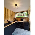 Shambhala Centrum Camping *